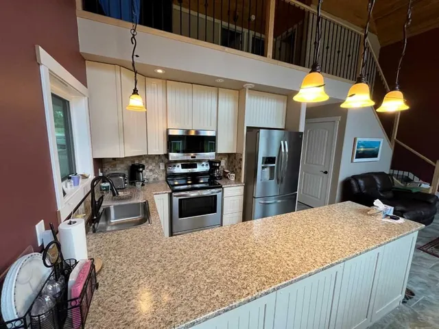 151 Peace River Avenue, Joussard 5