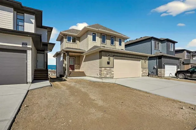 63 Miners Rd, Lethbridge 2