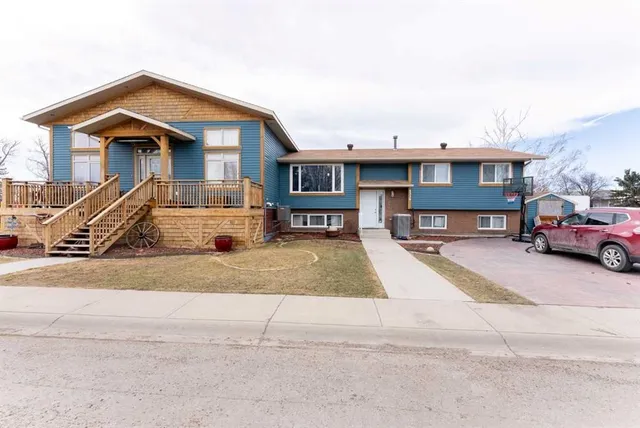 4330 4 Ave, Fairview (Hamlet) 2