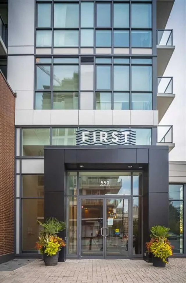550 Riverfront Ave #1205, Calgary 2