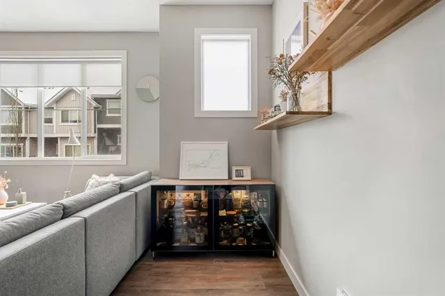 355 Nolancrest Hts #203, Calgary 4