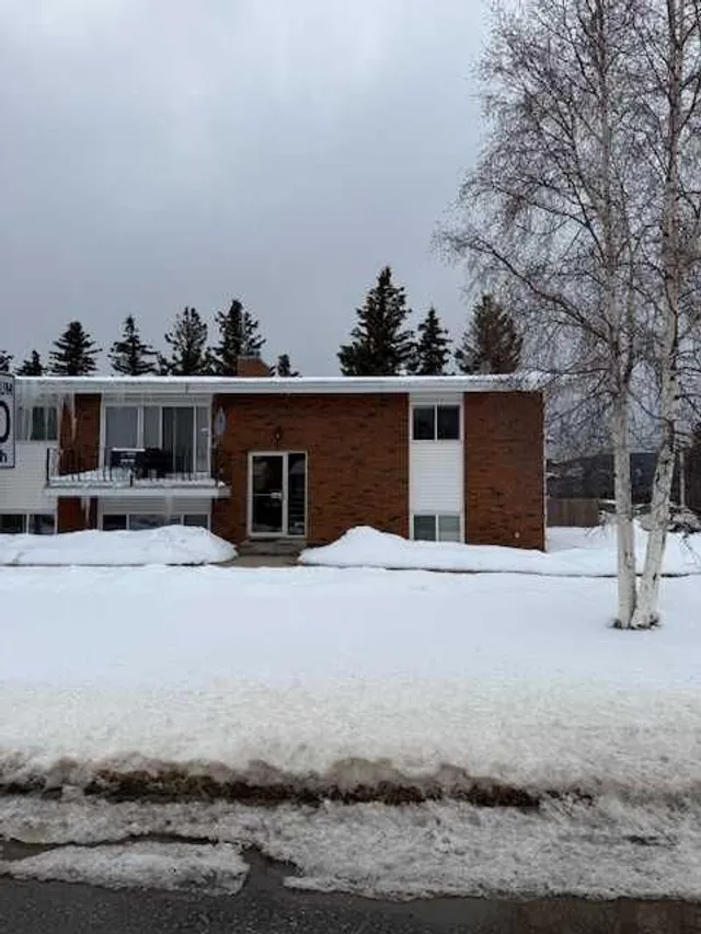 11114 Hoppe #101, Grande Cache 2