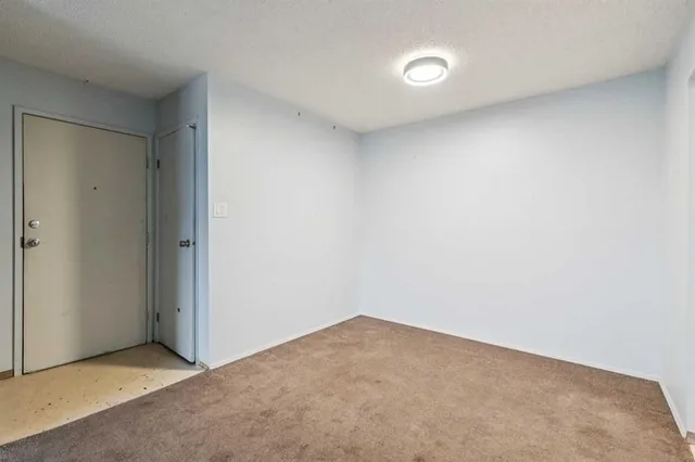 315 Southampton Dr #6310, Calgary 5