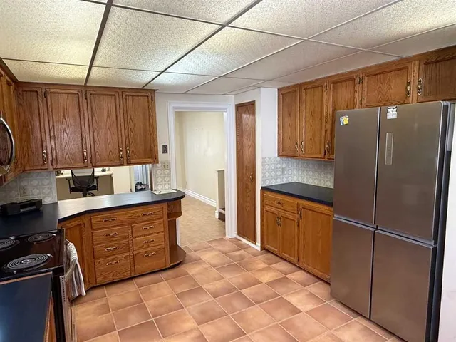 104 7 Ave, Vulcan 4