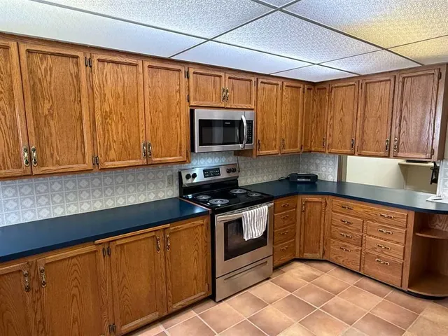 104 7 Ave, Vulcan 5