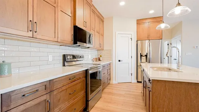 173 Parkview Cres, Bow Island 4