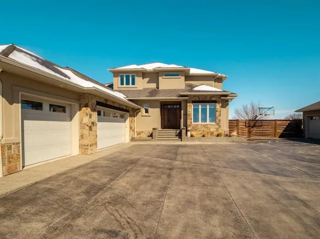 402 Meadow Lark Dr, Rural Lethbridge County 2