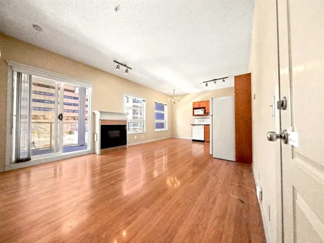 333 Riverfront Ave #209, Calgary 3