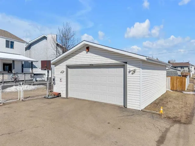6134 52 Street Close, Ponoka 4