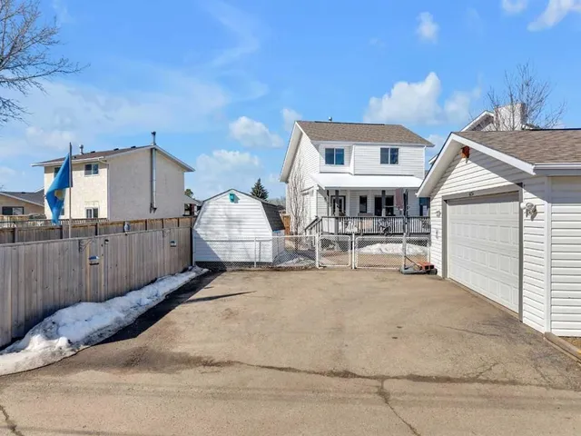 6134 52 Street Close, Ponoka 5