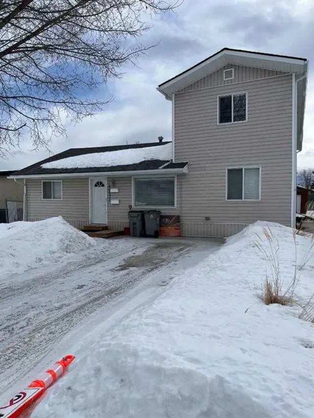 10531 104 Ave, Grande Prairie