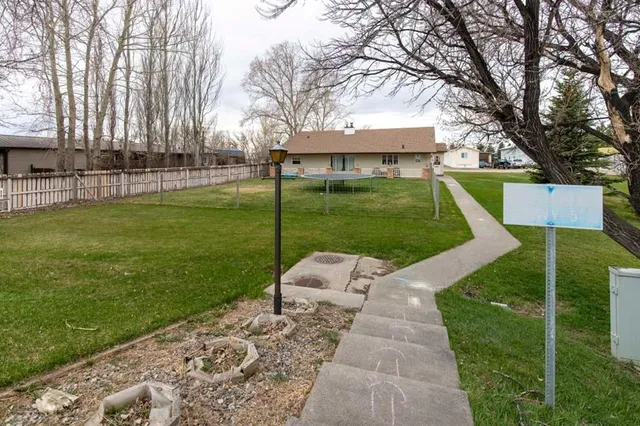 63004a Hwy 5, Welling 2