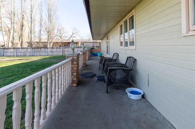 63004a Hwy 5, Welling 3