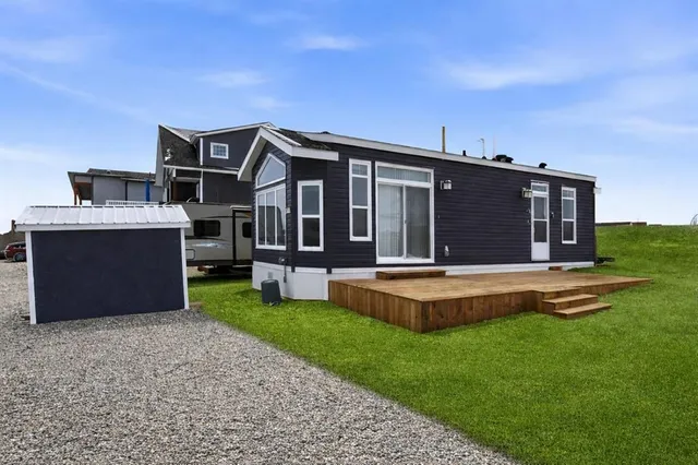 25054 South Pine Lake Rd #6120, Rural Red Deer County 2