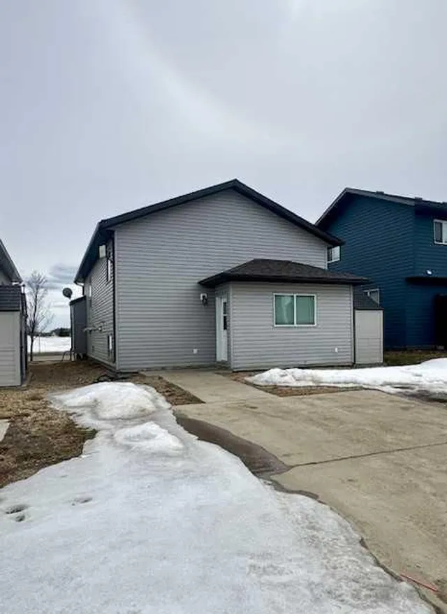 7502 114 St, Grande Prairie 2