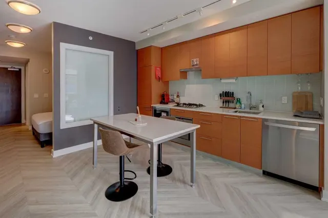 222 Riverfront Ave #246, Calgary 4