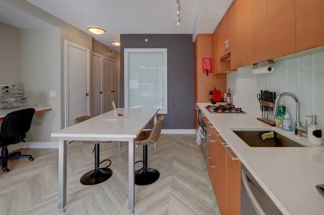 222 Riverfront Ave #246, Calgary 5