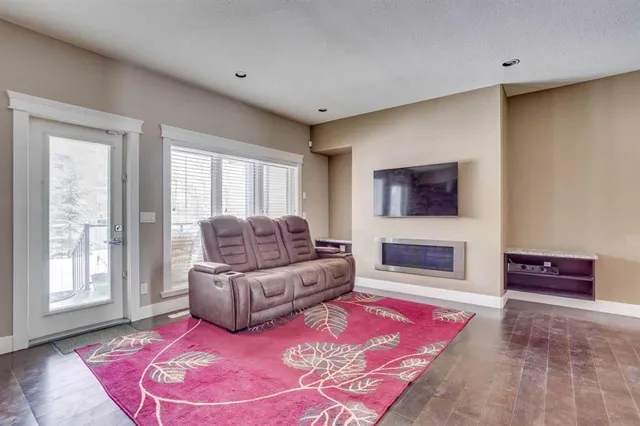 208 Sparrow Hawk Dr #5, Fort McMurray 5