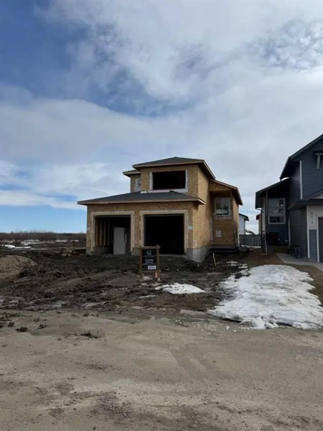 8517 87A St, Grande Prairie 2
