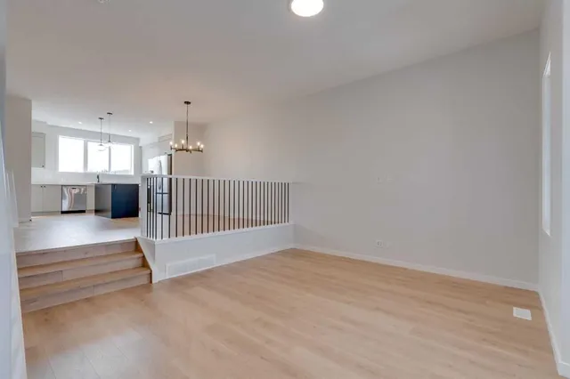 1273 Creekview Dr, Calgary 4