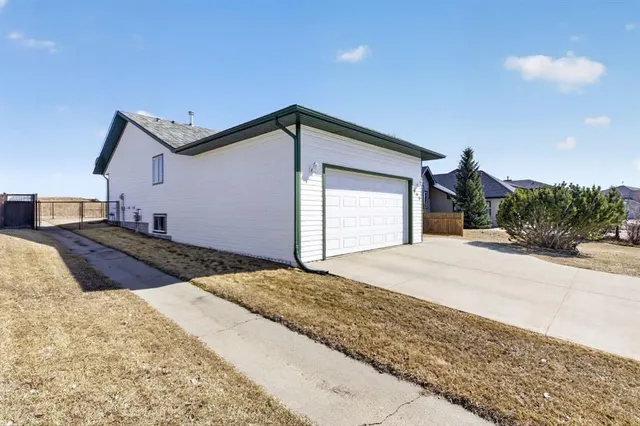 505 1 St, Linden 2