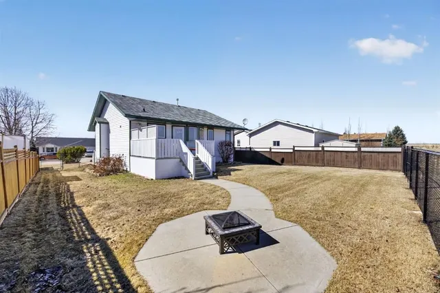 505 1 St, Linden 5
