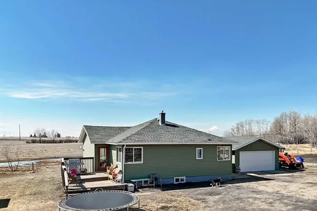 225074 Highway 561, Rural Wheatland County 2