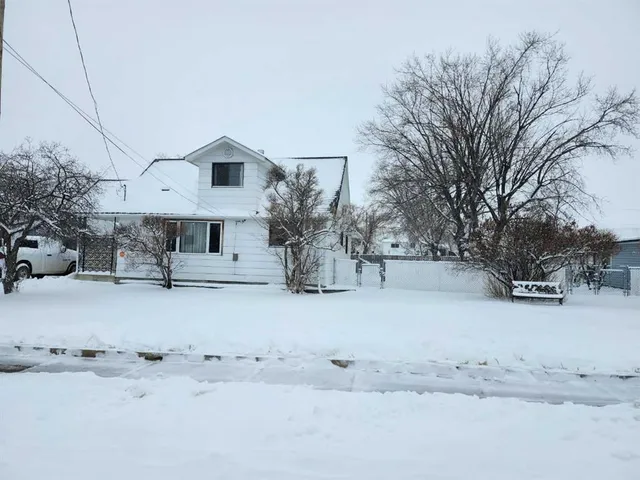 1111 2 Ave, Drumheller
