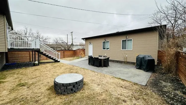 609 1 Street SW, Drumheller 4