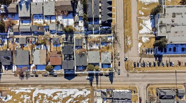 2135, 2139, 214 50 Ave, Calgary 3