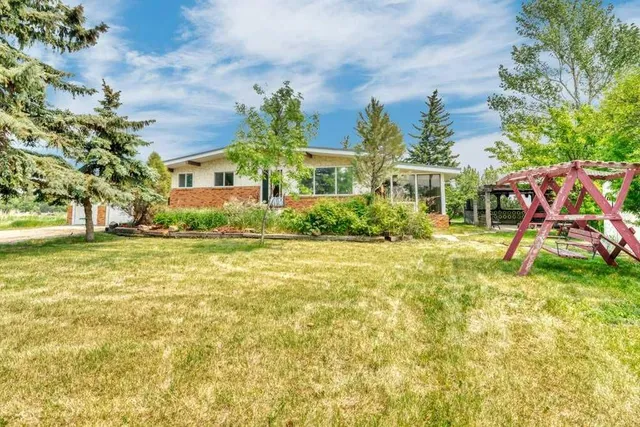 121 Cousin St, Rural Wheatland County