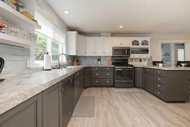 5010 50 Ave, Streamstown 5