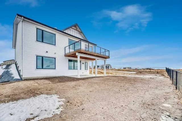 163 Lakewood Cir, Strathmore 5