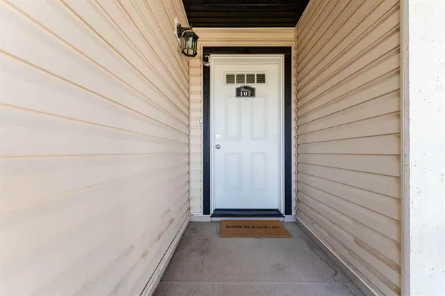 8 Bayside Pl #107, Strathmore 3