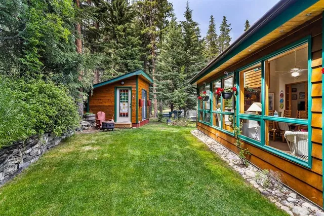 204 Grassi Pl, Canmore 2