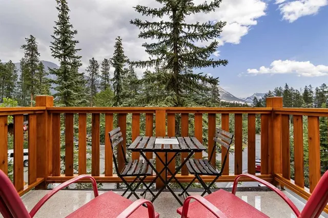204 Grassi Pl, Canmore 3