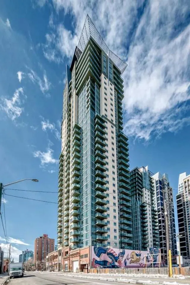 210 15 Ave #502, Calgary