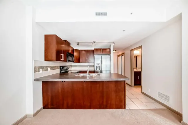 210 15 Ave #502, Calgary 3
