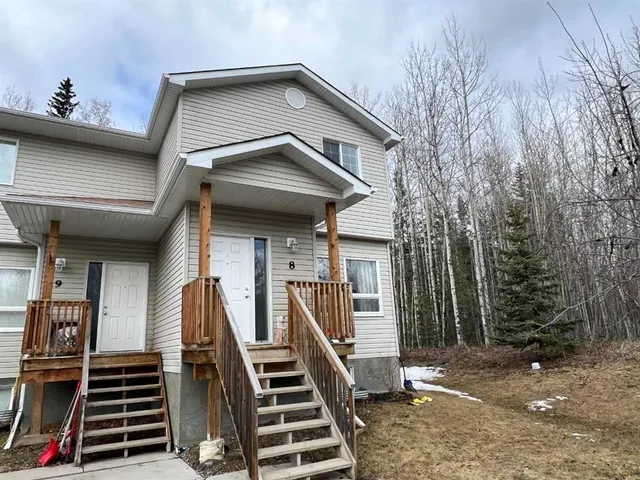 624 41 St #8, Edson 3