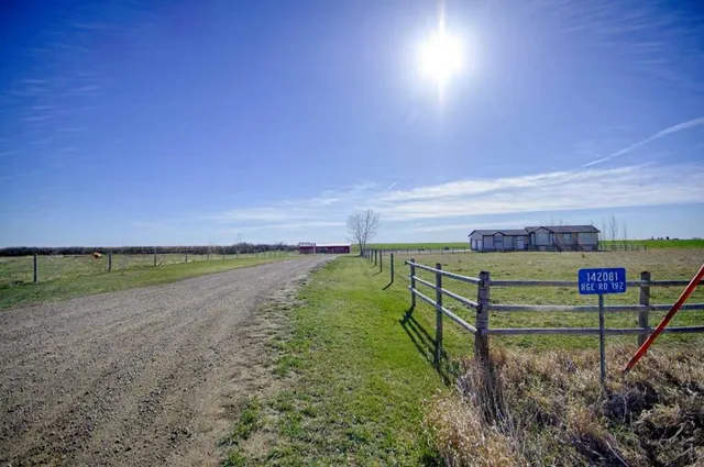 142081 RR 192, Rural Taber, M.D. of 2