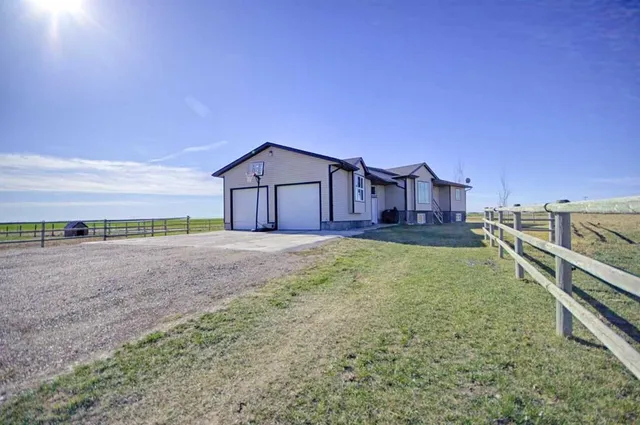 142081 RR 192, Rural Taber, M.D. of 3
