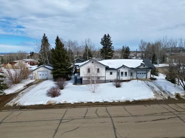 4501 52 Street, Fort Vermilion 2