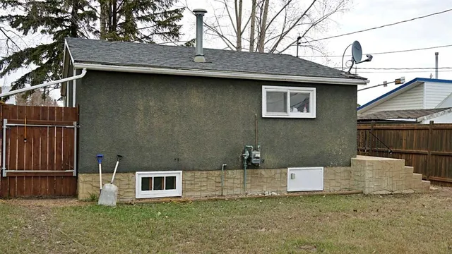 5209 50 Ave, Vermilion 2