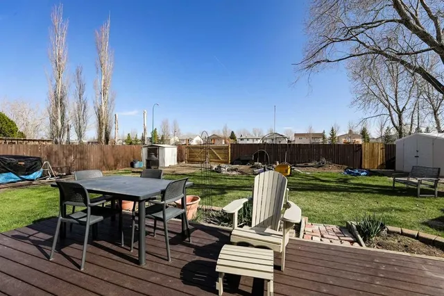 97 Laval Crt, Lethbridge 3