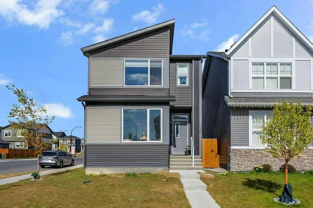120 BELMONT Villas, Calgary