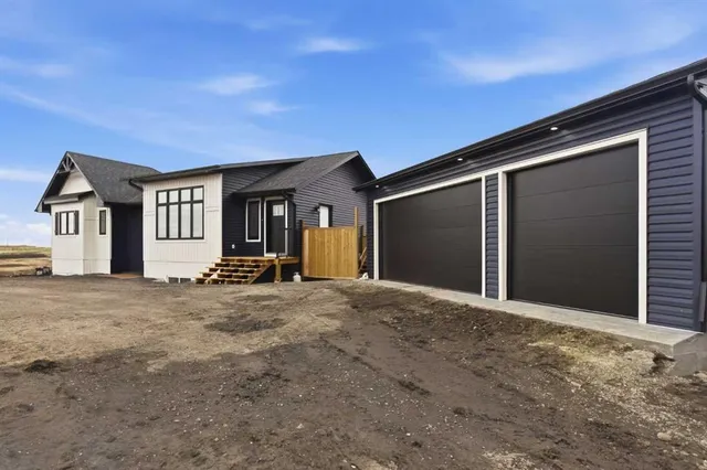 32105 Highway 543, Rural Foothills County 3
