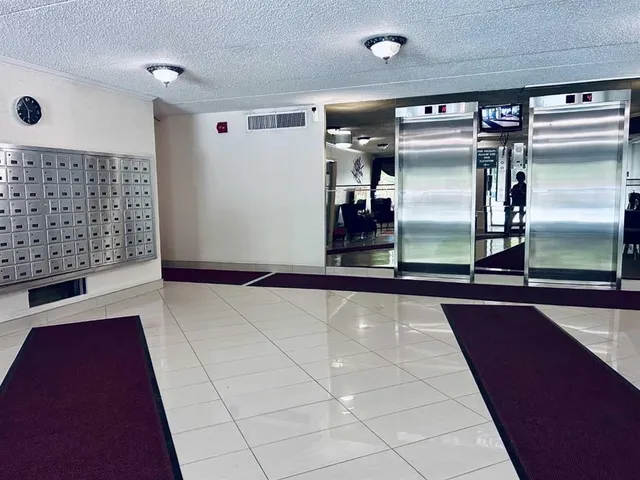 5204 Dalton Dr #806, Calgary 4