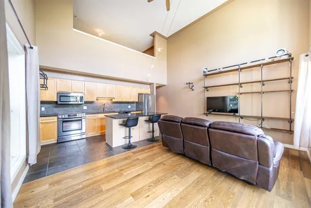 1505 27 Ave #102, Calgary 3
