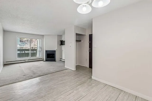 315 Southampton Dr #3202, Calgary 4