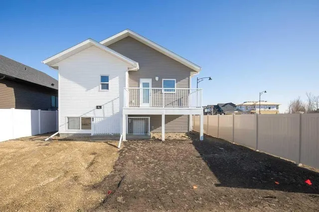 4 Emmett Cres, Red Deer 4